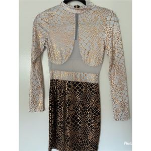 Elegant Gold and Black Patterned Dress